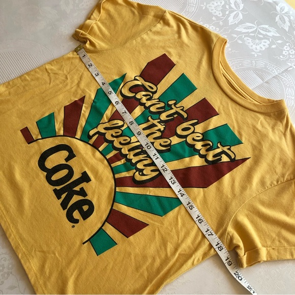 Coca-Cola Women’s Size L Yellow Cropped T-Shirt Short Sleeves Can’t Beat Feeling - Picture 9 of 16